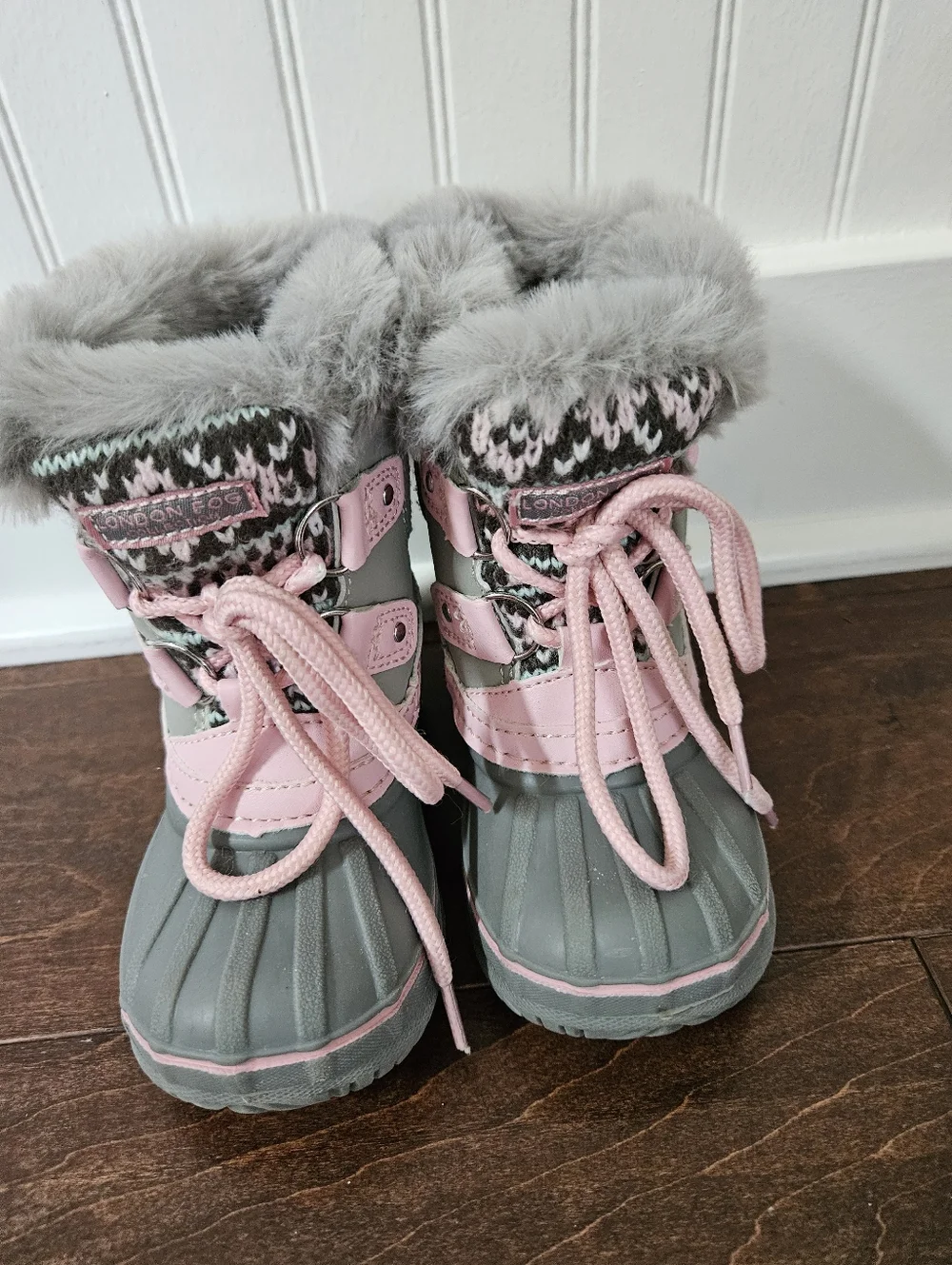 London Fog Faux Fur Grey Snow Boots Size 6
